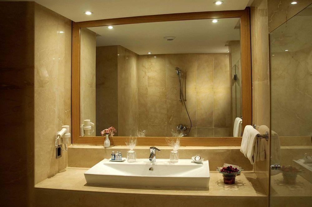 Suites Hotel Mohammed V By Accor Al Hoceima Exterior photo